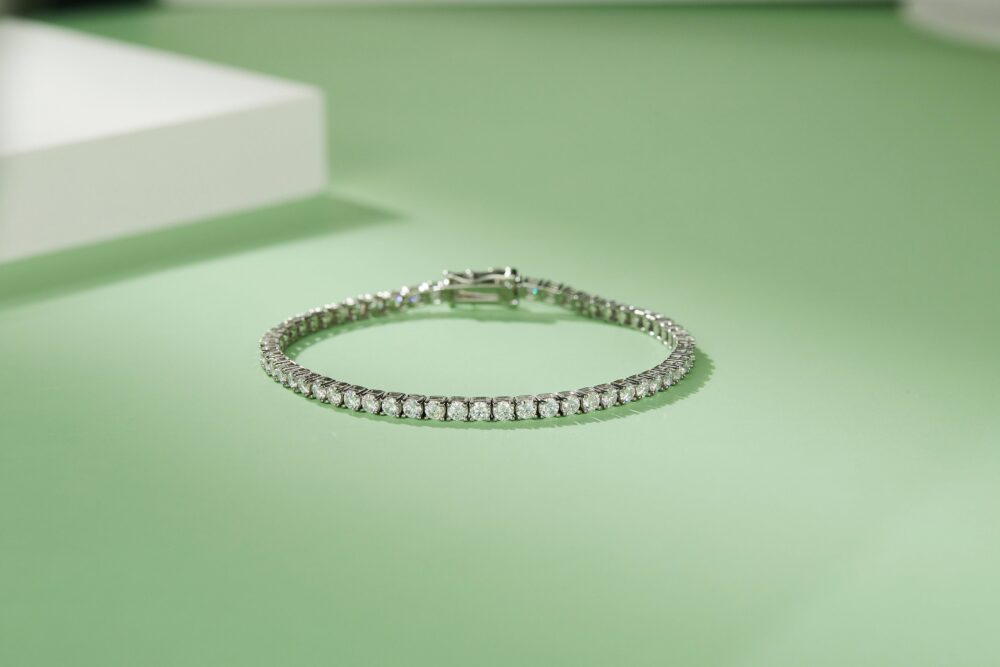 Sterling Silver Moissanite Harmony Bangle